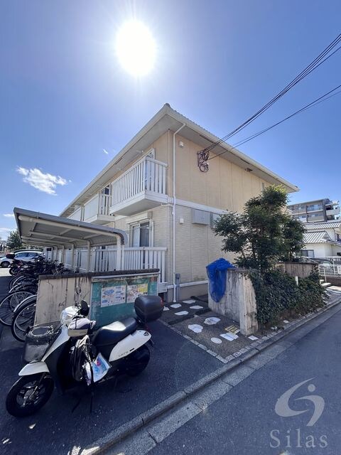 アウドムラの物件外観写真