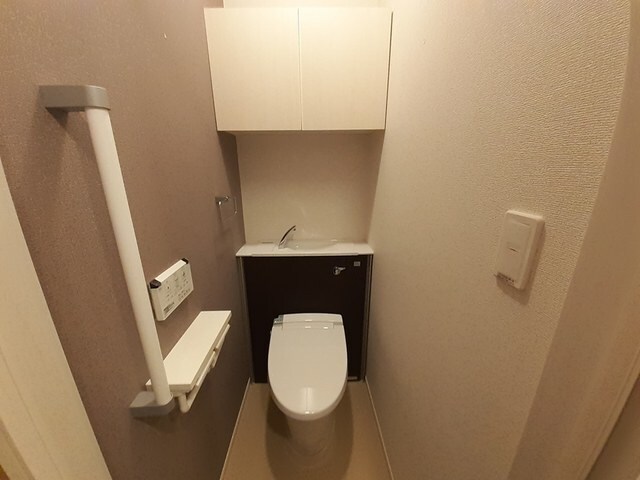 ヴァロ伏見稲荷の物件内観写真