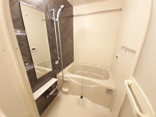 ヴァロ伏見稲荷の物件内観写真