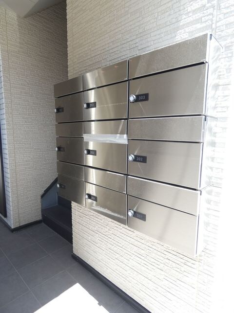 Ｌａｎｅ深草の物件外観写真