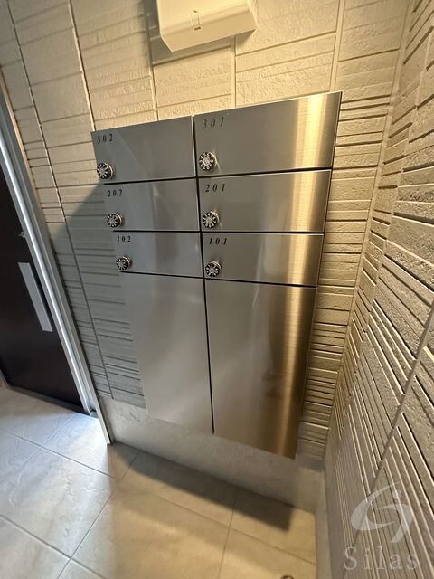 エムズハイツ千本三条の物件外観写真