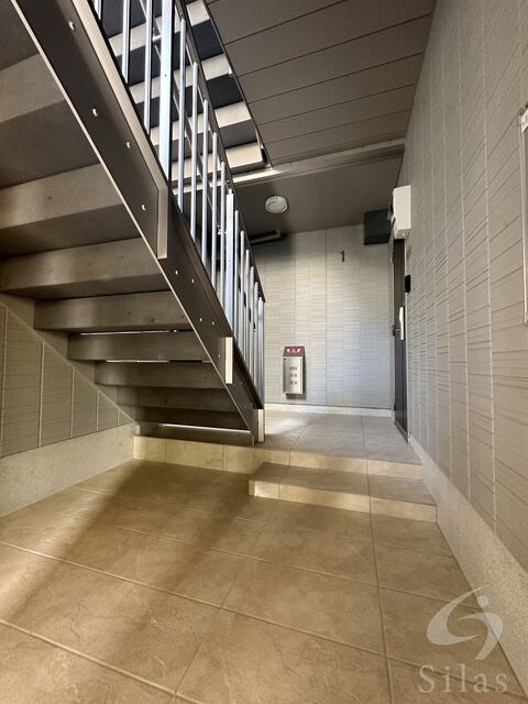 エムズハイツ千本三条の物件外観写真