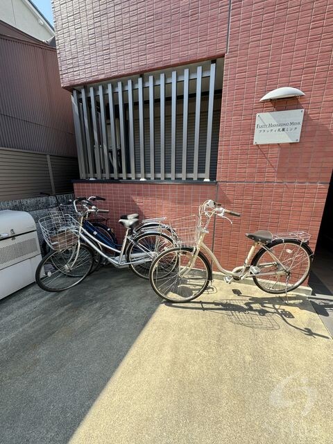 フラッティ花園ミンクの物件外観写真