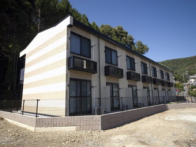 レオパレス氷室の物件外観写真