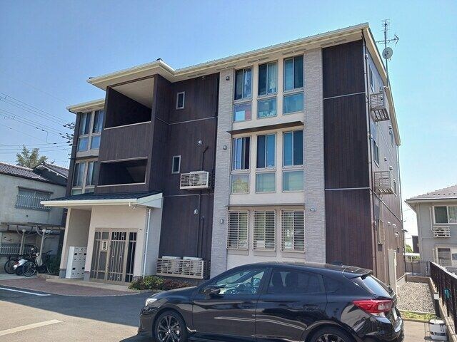 ニューメゾン山冨士の物件外観写真