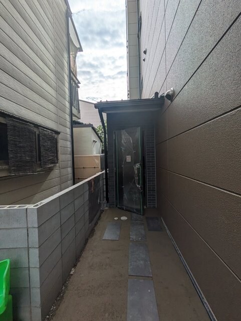 Gladvis二条式部の物件外観写真