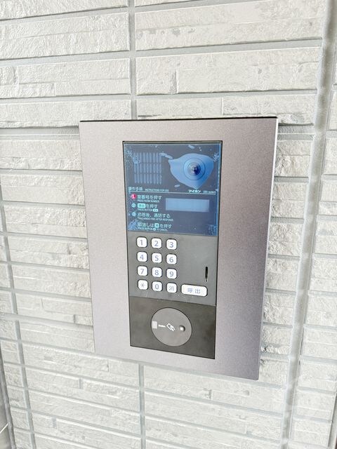 GRAMM六地蔵B棟の物件外観写真