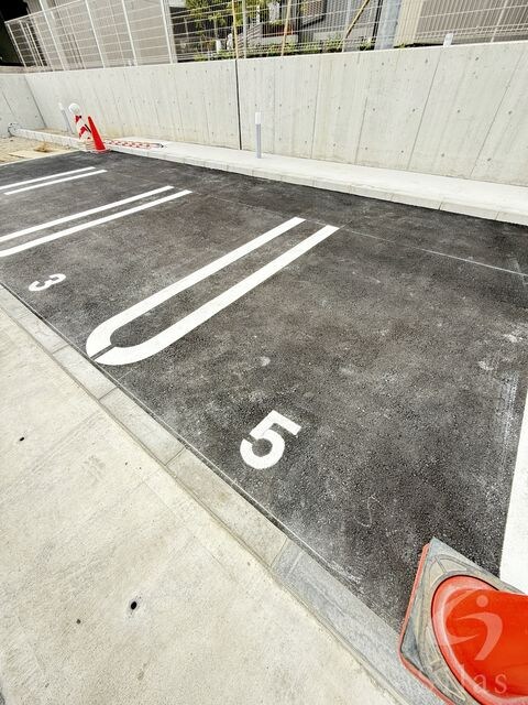 GRAMM六地蔵B棟の物件外観写真