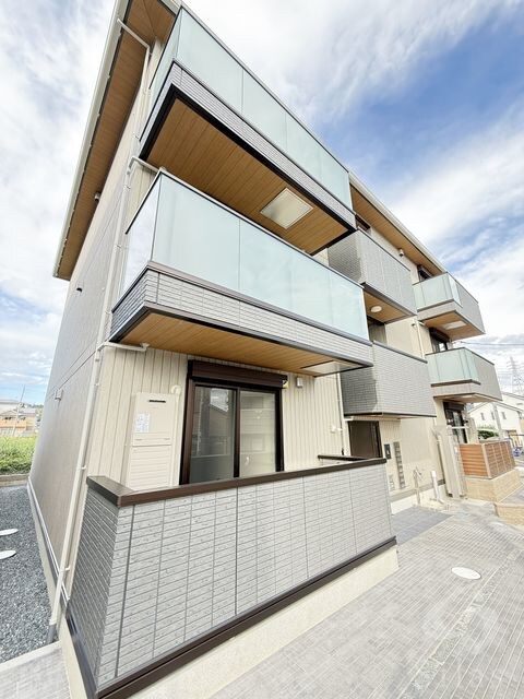 GRAMM六地蔵C棟の物件外観写真