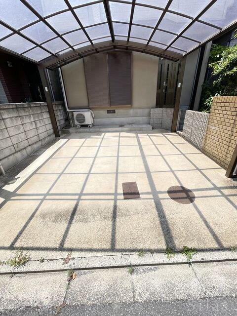 西白梅町貸家の物件外観写真