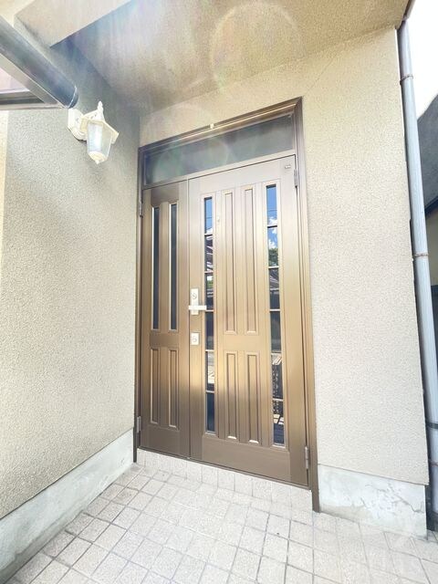 西白梅町貸家の物件外観写真