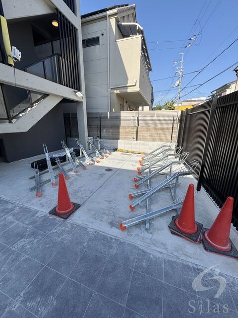 VINA山科WESTの物件外観写真