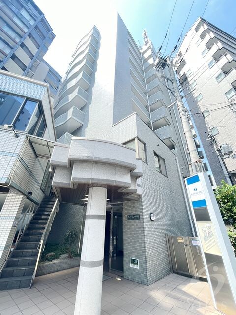 サムパティーク山科の物件外観写真