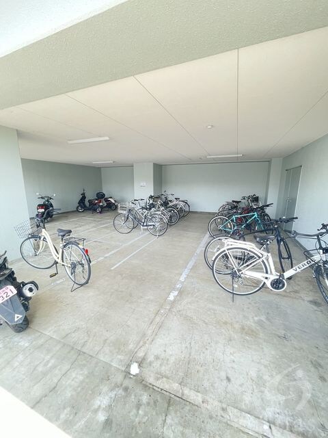 サムパティーク山科の物件外観写真