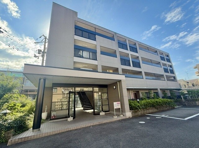 フルール日野の物件外観写真