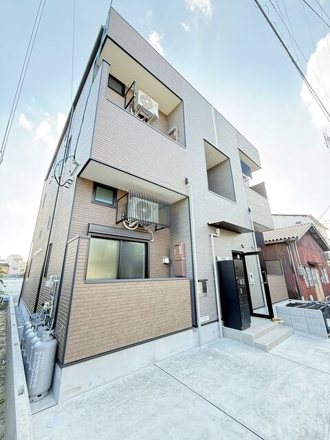 ハーモニーテラス稲荷悠苑の物件外観写真