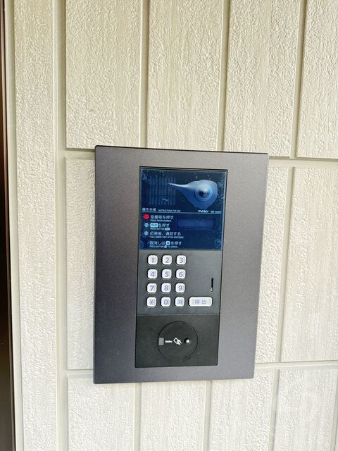 GRAMM六地蔵A棟の物件外観写真