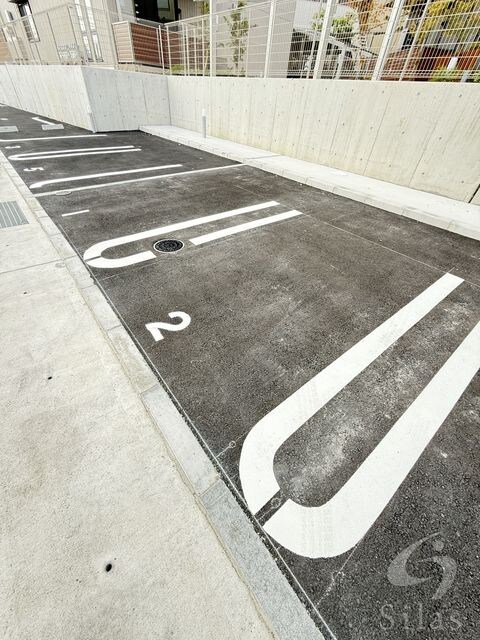 GRAMM六地蔵A棟の物件外観写真