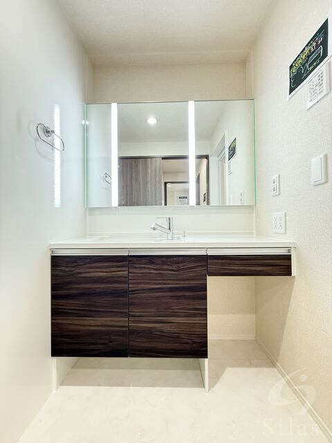 GRAMM六地蔵A棟の物件内観写真