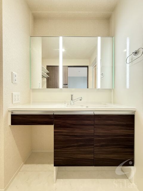 GRAMM六地蔵A棟の物件内観写真