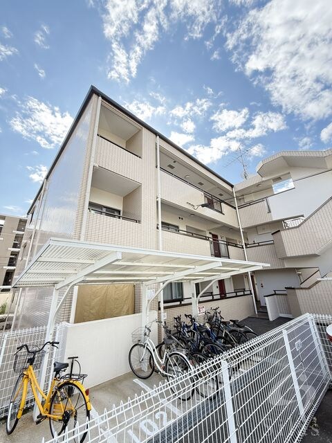 ボンエルフ嵯峨の物件外観写真