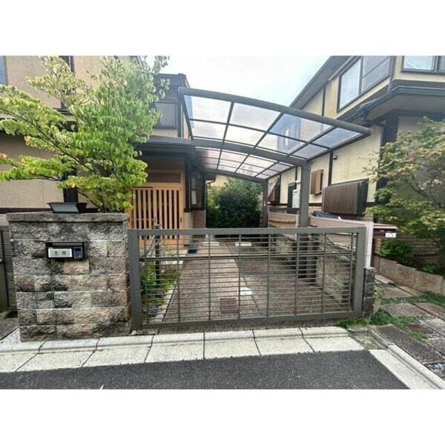 龍安寺衣笠貸家の物件外観写真