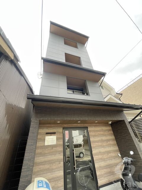 サントス堀川紫明の物件外観写真