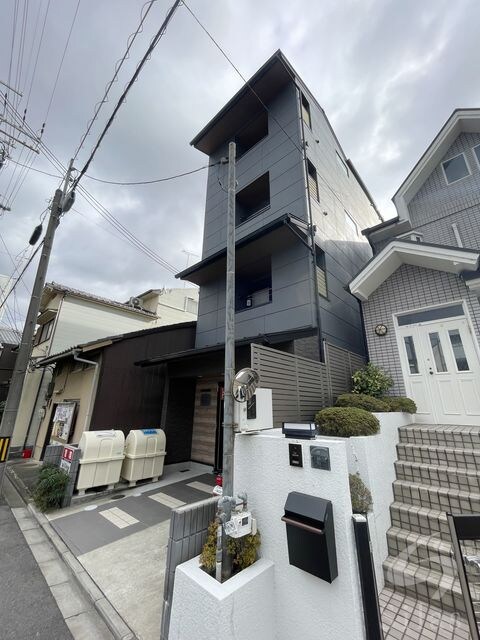 サントス堀川紫明の物件外観写真