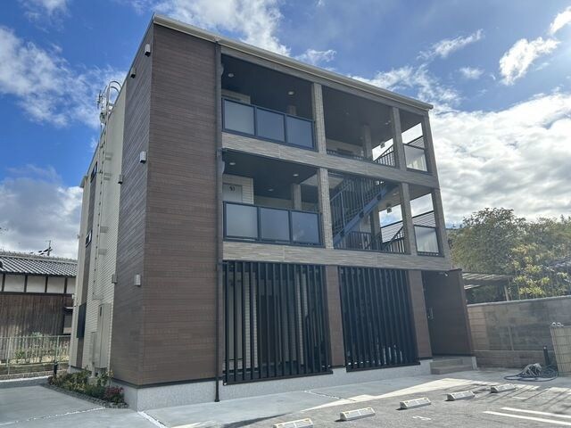 メゾン　ド　シュシュの物件外観写真