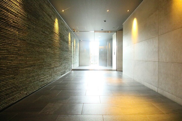 レジュールアッシュザ・パークロントの物件外観写真