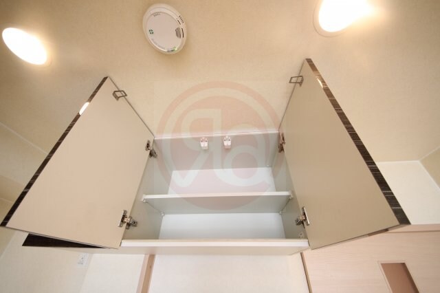 クリスタルコートの物件内観写真