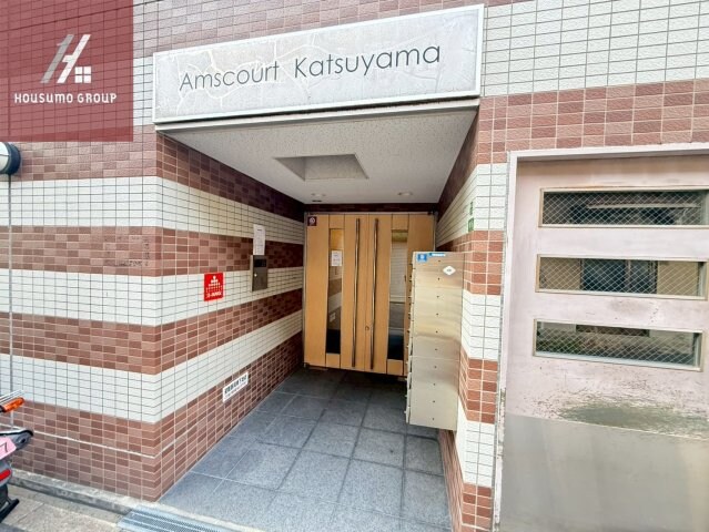 アムズコート勝山の物件外観写真