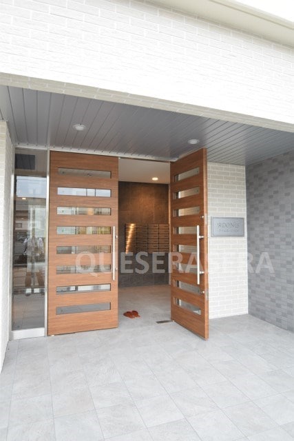 アドニス・アビコの物件外観写真