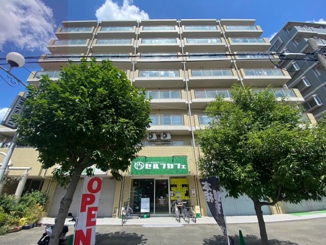 アバハイム西村の物件外観写真