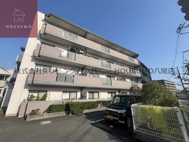 シャトレ高安の物件外観写真