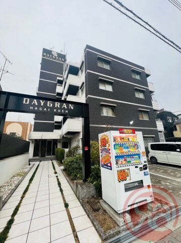 デイグラン長居公園の物件外観写真