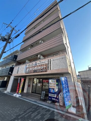 ルミエール杭全の物件外観写真