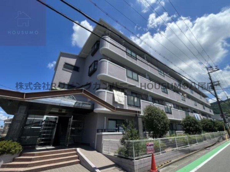 ルモン高安の物件外観写真