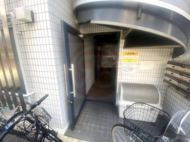 サカエマンションの物件外観写真