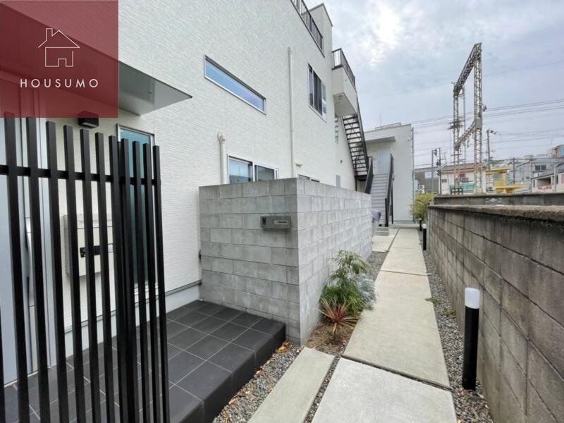 瓢箪山駅 徒歩2分 1階の物件外観写真