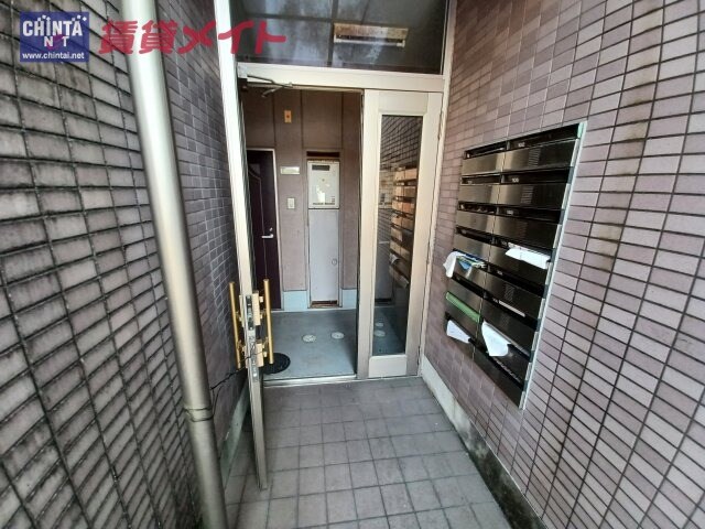 松阪駅 徒歩2分 1階の物件外観写真