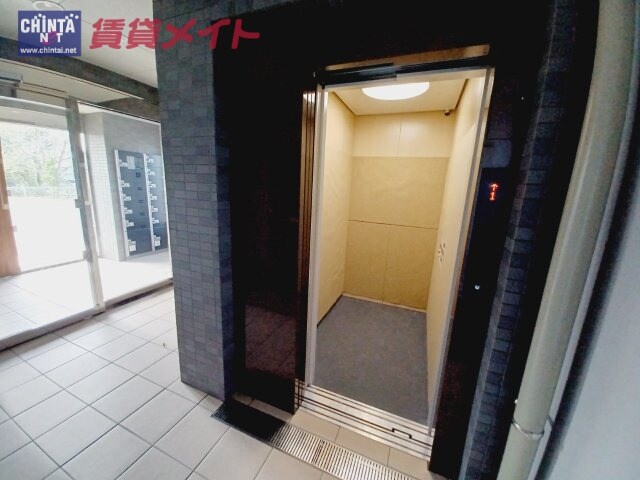 江戸橋駅 徒歩8分 1階の物件外観写真