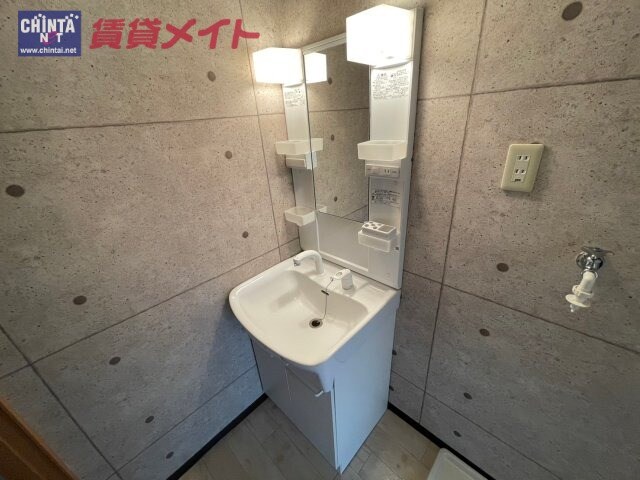 ヴィルアザレＧ棟の物件内観写真