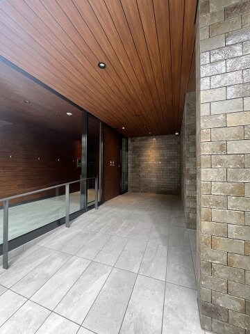 THE MUTUAL 江坂の物件外観写真