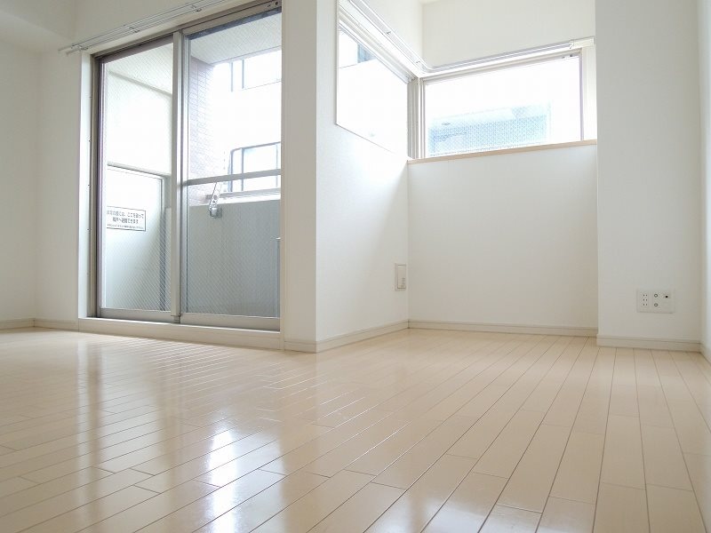 レジディア江戸堀の物件内観写真