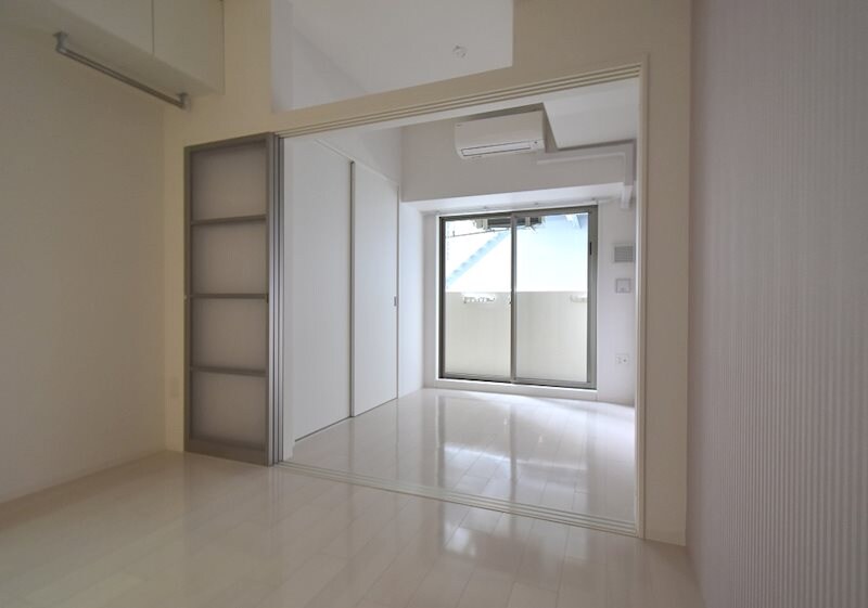 セレニテ新大阪カルムの物件内観写真