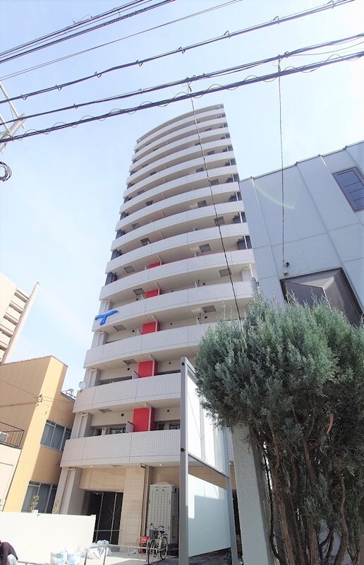 セレニテ中崎町リアンの物件外観写真