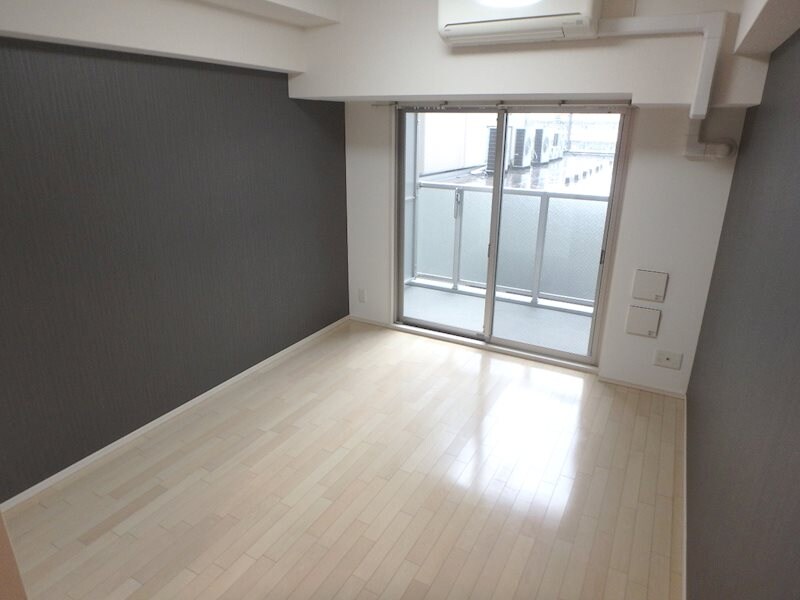 エストーネ江坂の物件内観写真