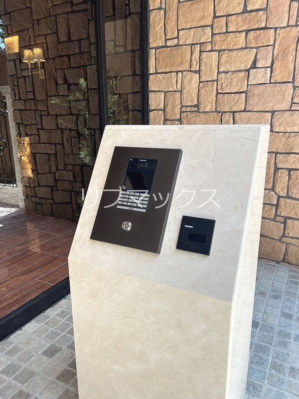 プレジオ緑地公園の物件外観写真