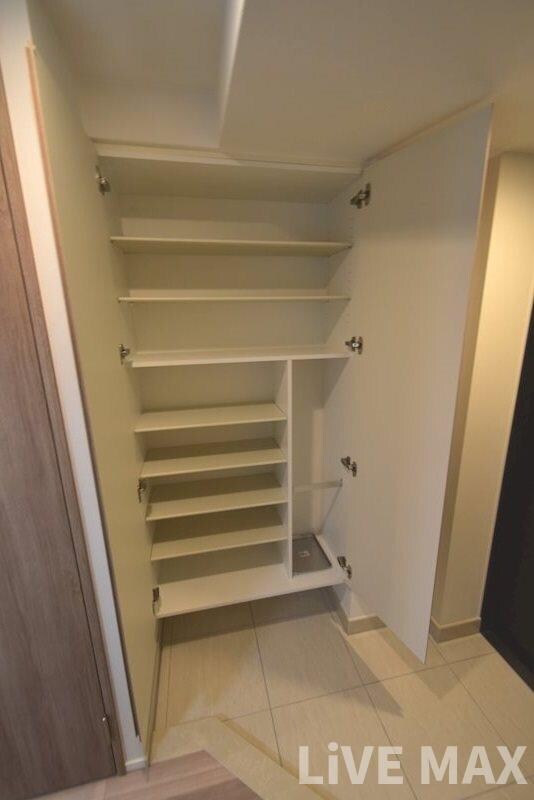 ルネフラッツ谷町四丁目の物件内観写真